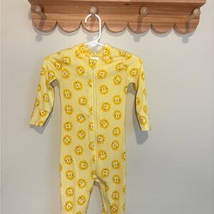 Hanna Andersson Yellow Lion Print Kids One-Piece Footie